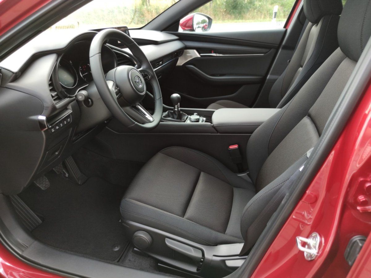 Mazda 3 3 Exclusive Matrix BOSE 360° Klimaaut Freisprech - 
