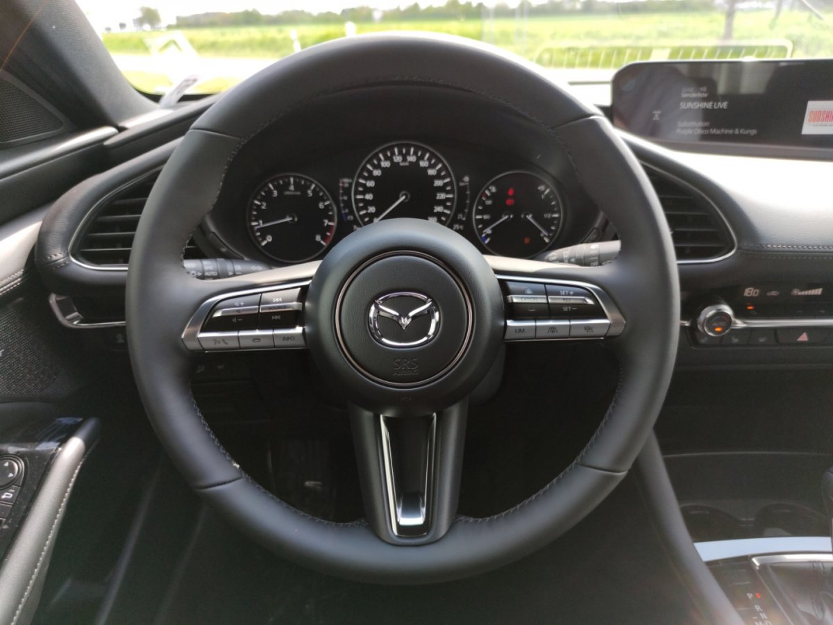 Mazda 3 3 SELECTION Leder BOSE Matrix LogIn 360° Lenkrad - 