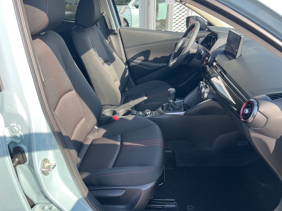 Mazda 2 2 HOMURA Freisprech RFK Klimaaut Sitzheizg Klima - 