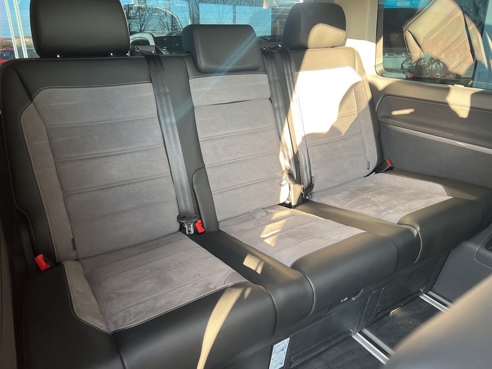 VW T6.1 Multivan T6.1 Multivan SIX AHK Standzhg Klimatronic Sitzh - 