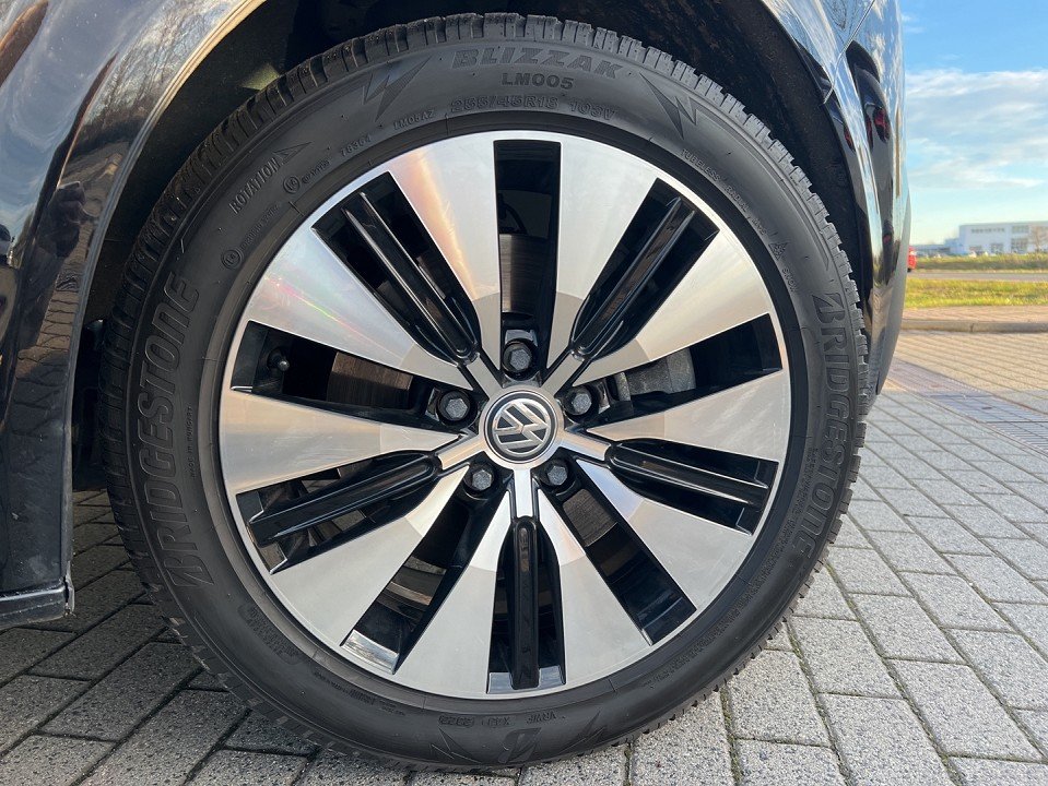 VW T6.1 Multivan T6.1 Multivan SIX AHK Standzhg Klimatronic Sitzh - 