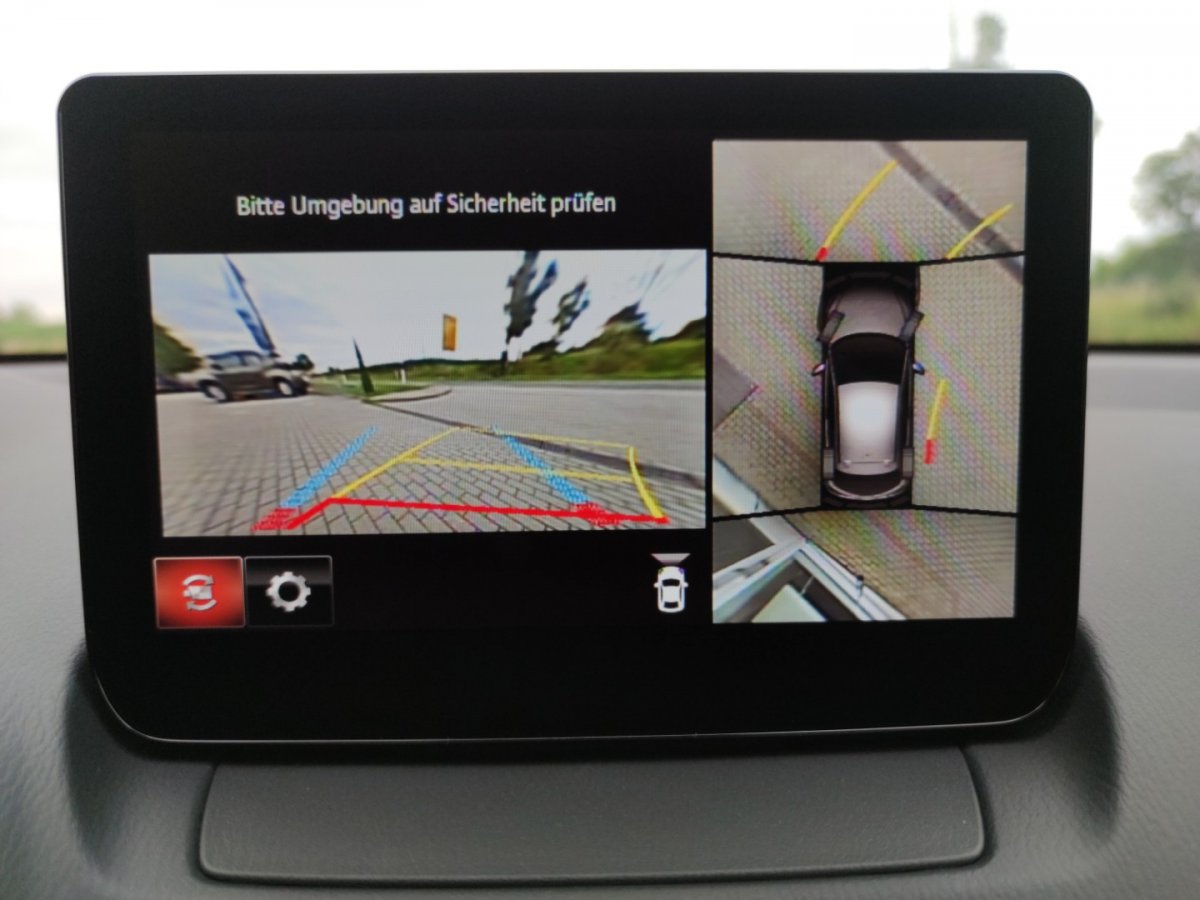 Mazda 2 2 HOMURA AKA Matrix MRCC 360° Sitzheizg Lenkradh - 