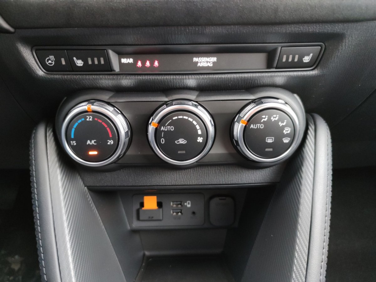 Mazda 2 2 HOMURA AKA Matrix MRCC 360° Sitzheizg Lenkradh - 