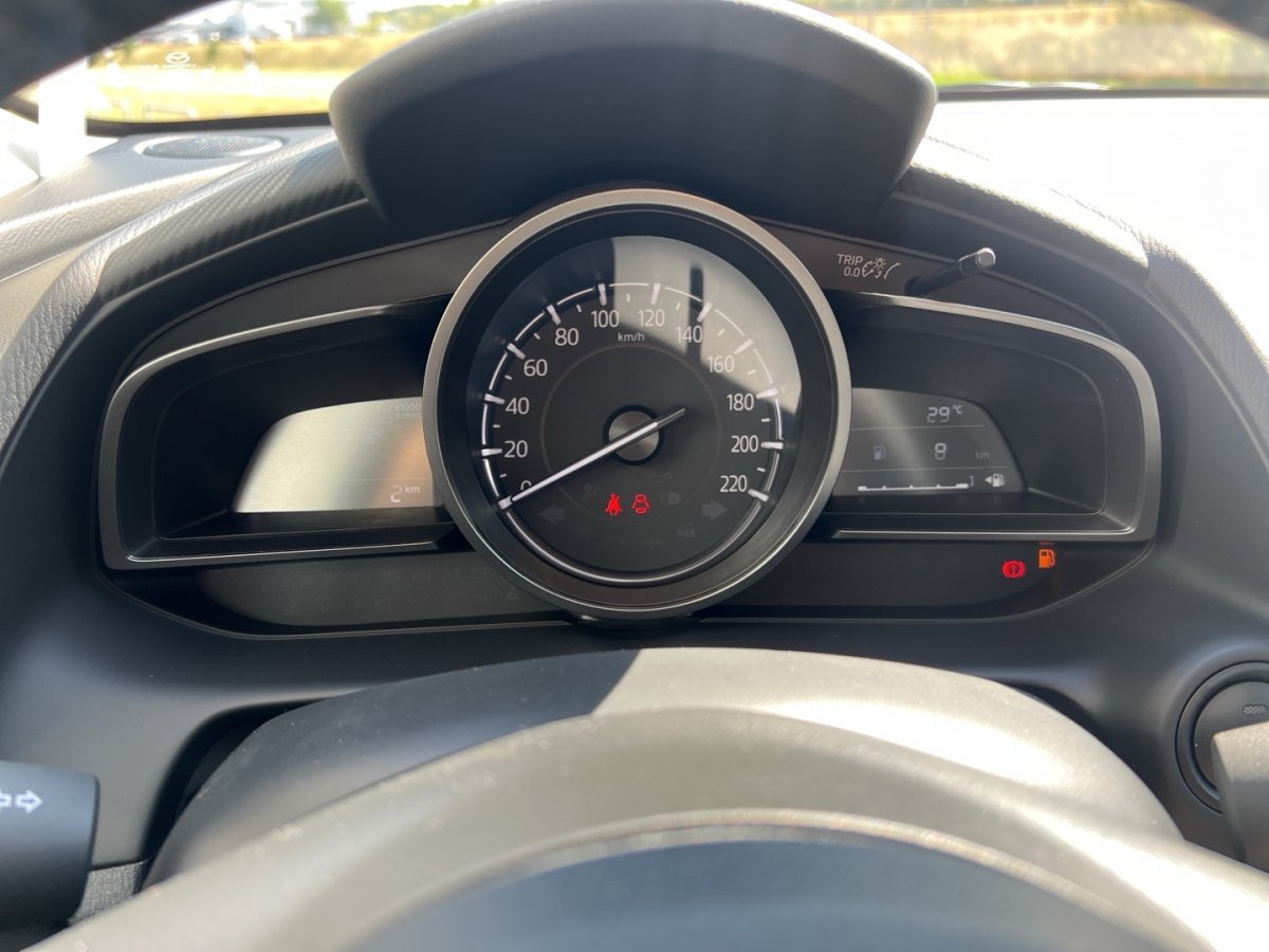 Mazda 2 2 HOMURA Voll-LED Klimaaut RFK Carplay Einparkhh - 