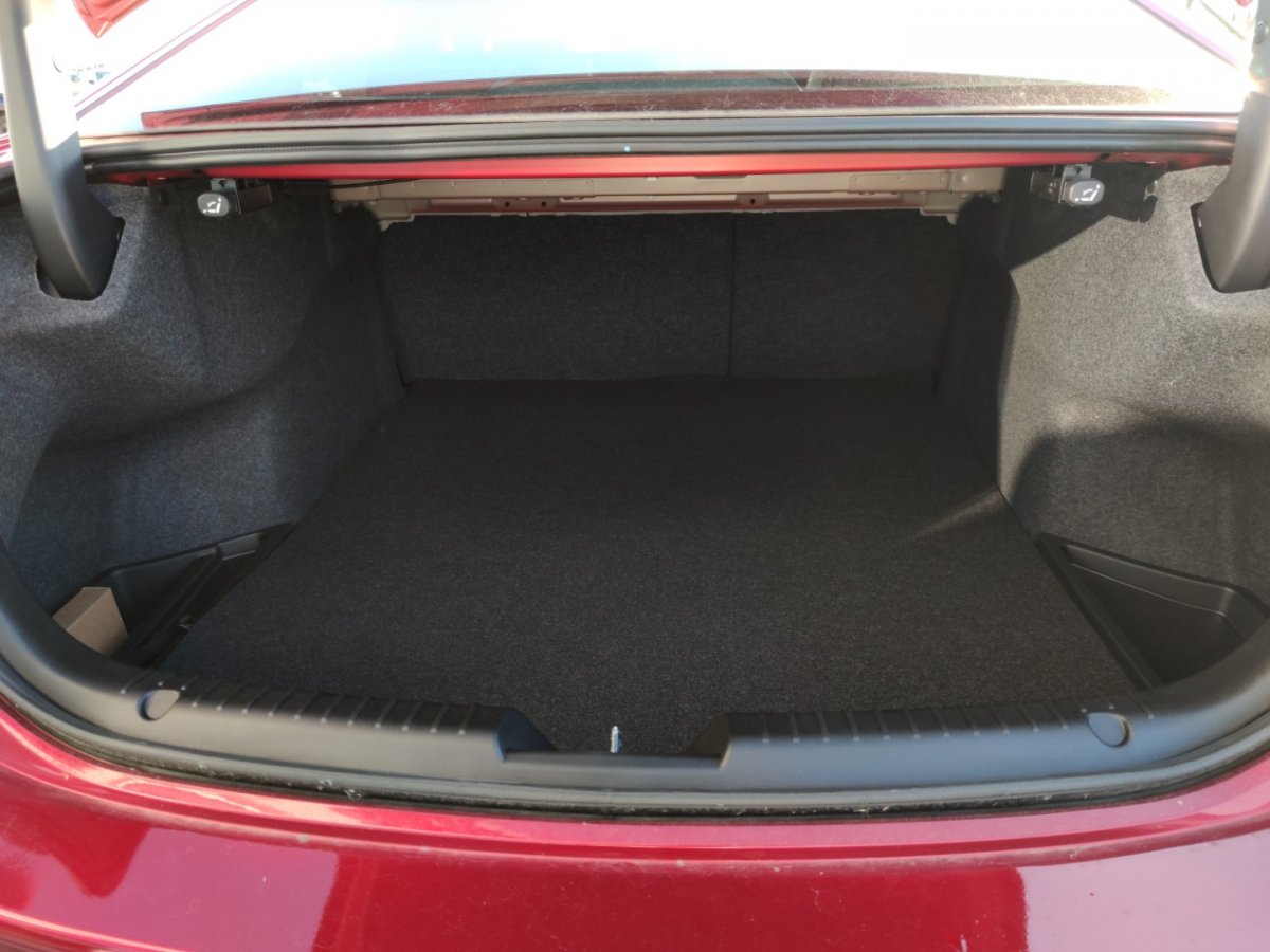 Mazda 6 6 TAKUMI SUNR BOSE Matrix Sitzbelüftung ACC Frei - 