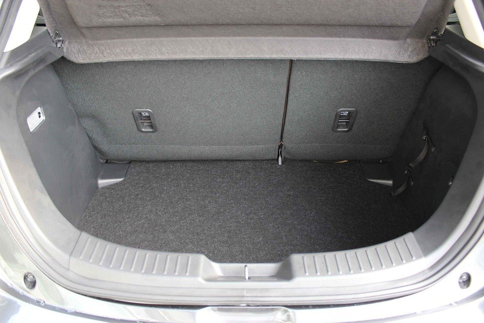 Mazda 2 2 Kizoku RFK Freisprech Tempomat Sitzehizg Klima - 