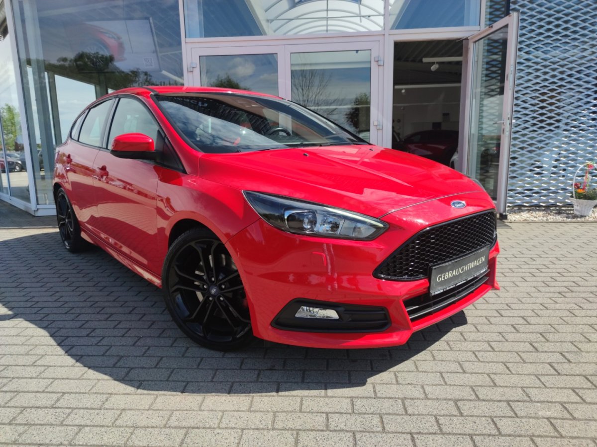 Ford Focus Focus ST Bi-Xenon Recaro Sitze Klimaaut Freispre - 