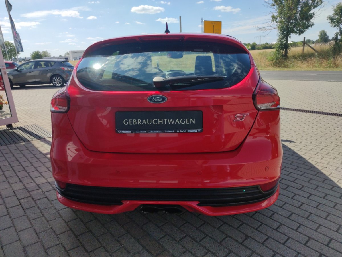 Ford Focus Focus ST Bi-Xenon Recaro Sitze Klimaaut Freispre - 