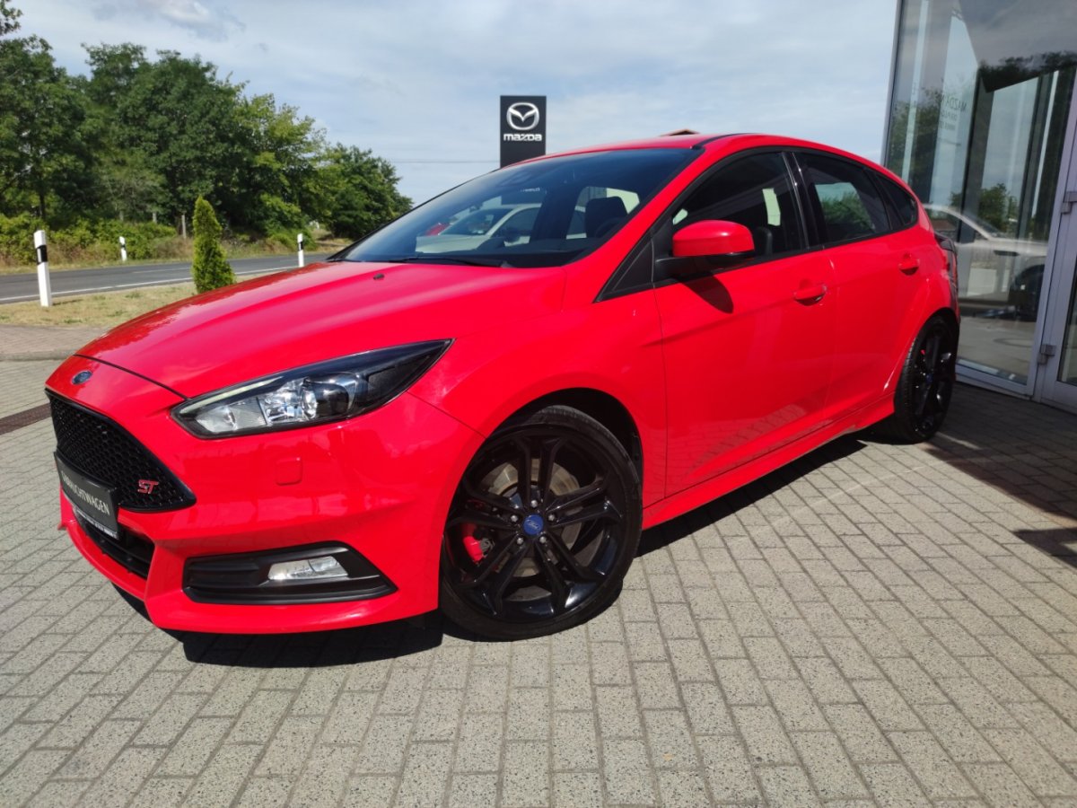 Ford Focus Focus ST Bi-Xenon Recaro Sitze Klimaaut Freispre - 