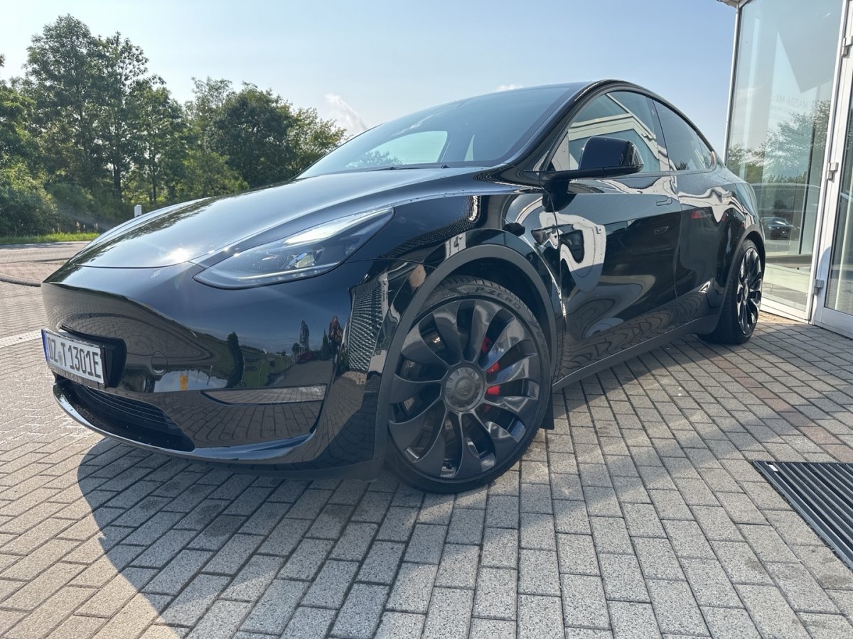 Tesla Model Y Model Y Performance RFK Klimaaut Lenkradheizg Si - 