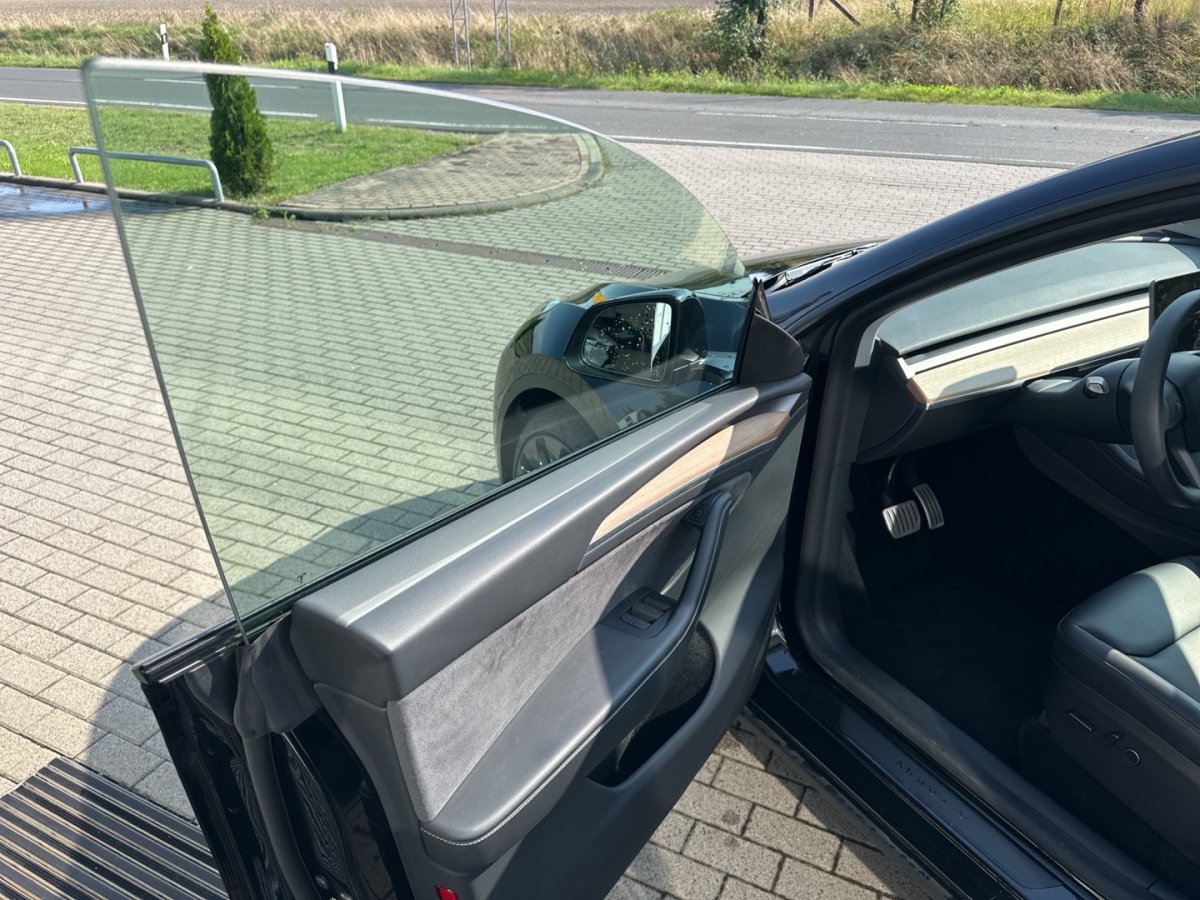 Tesla Model Y Model Y Performance RFK Klimaaut Lenkradheizg Si - 