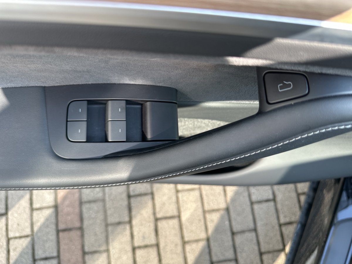 Tesla Model Y Model Y Performance RFK Klimaaut Lenkradheizg Si - 