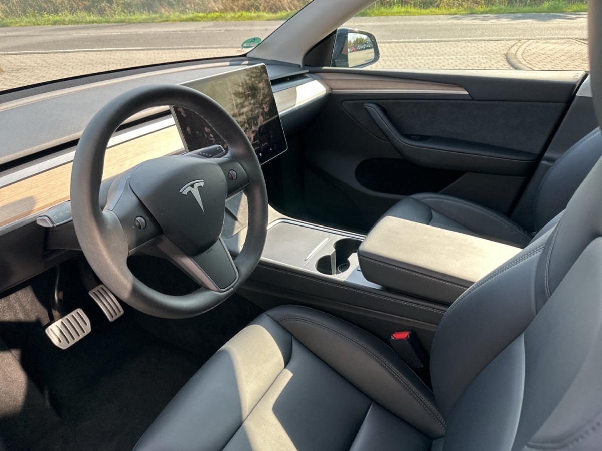 Tesla Model Y Model Y Performance RFK Klimaaut Lenkradheizg Si - 