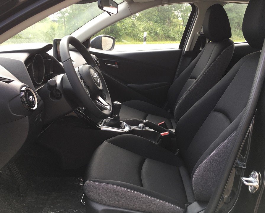 Mazda 2 2 CENTER Sitzh City-Notbremsassi Klimaaut Regens - 