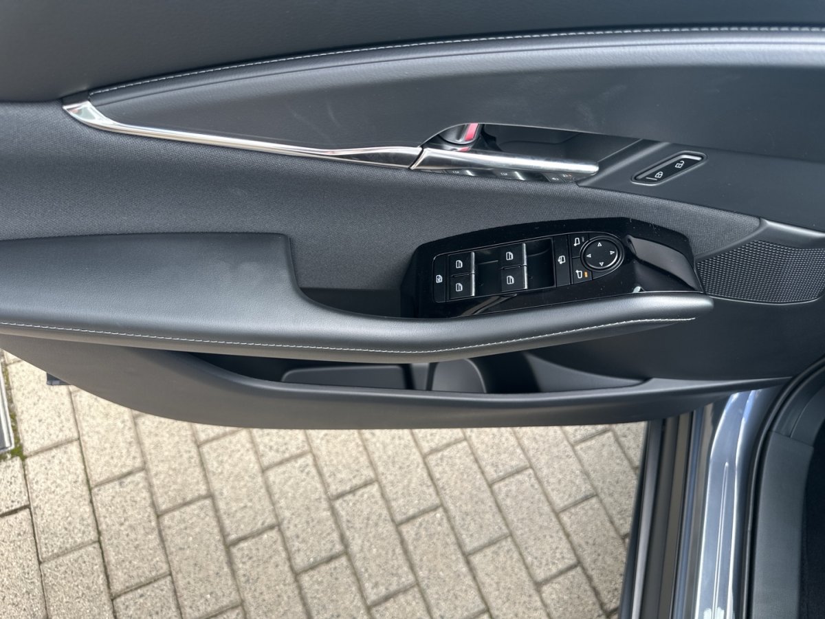 Mazda CX-30 CX-30 Centre DESI Matrix RFK Klimaaut MRCC Sitzh - 