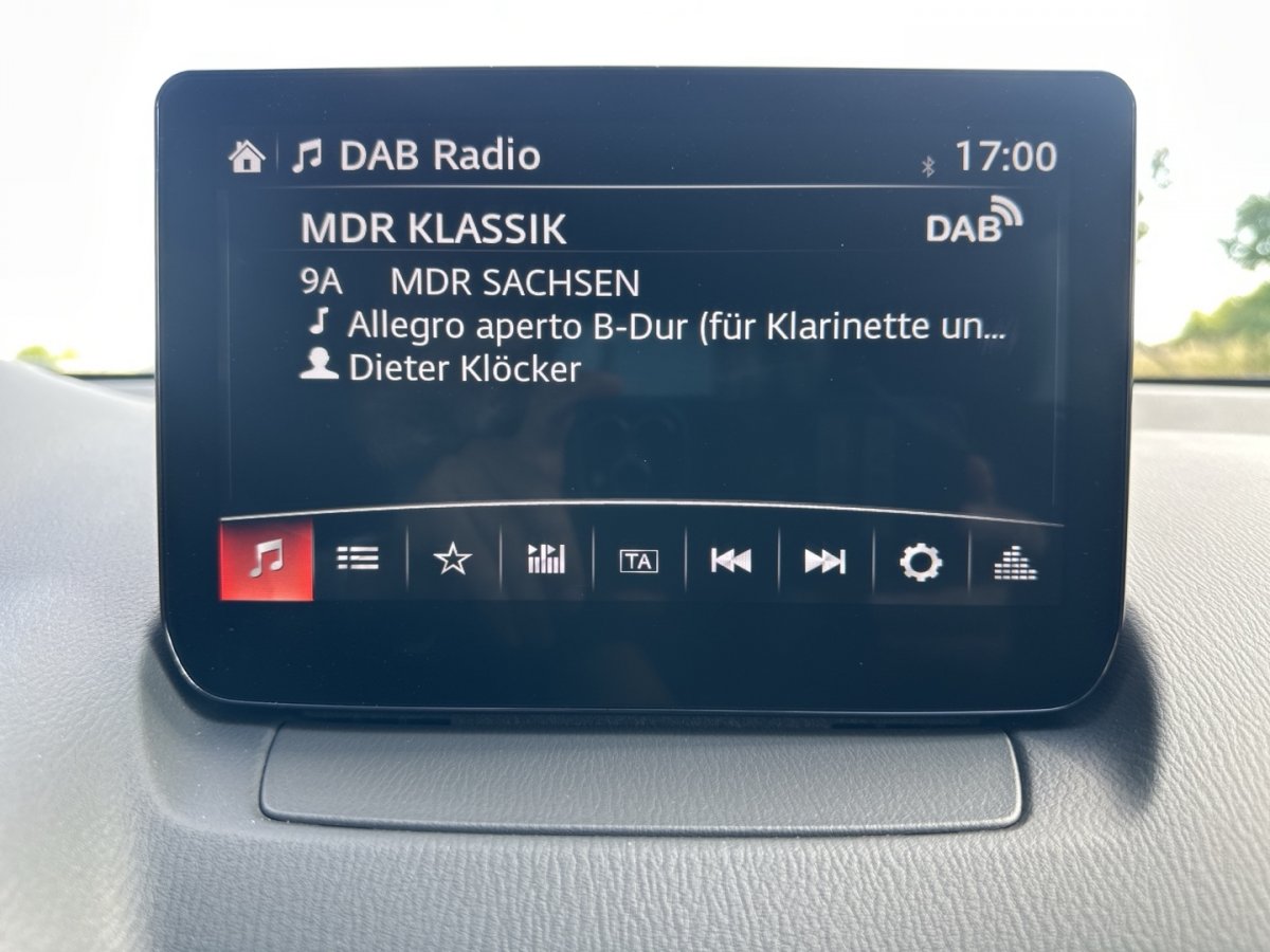 Mazda 2 2 HOMURA AKA Tuning Klimaaut Lenkradheizg Matrix - 