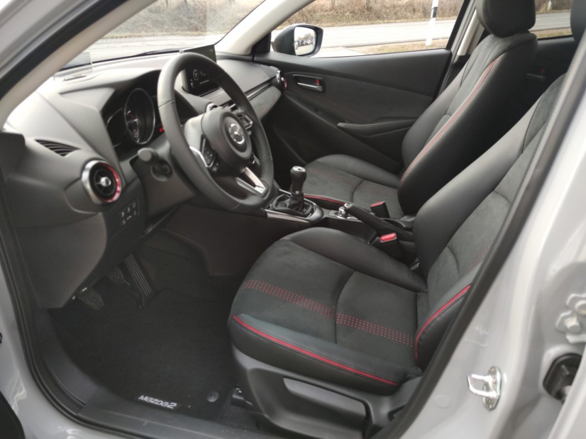 Mazda 2 2 HOMURA AKA Tuning Klimaaut Lenkradheizg Matrix - 