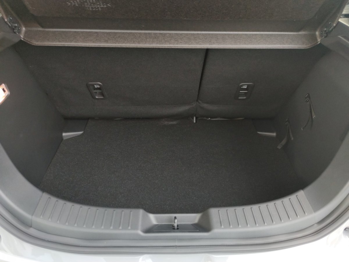 Mazda 2 2 HOMURA AKA Tuning Klimaaut Lenkradheizg Matrix - 