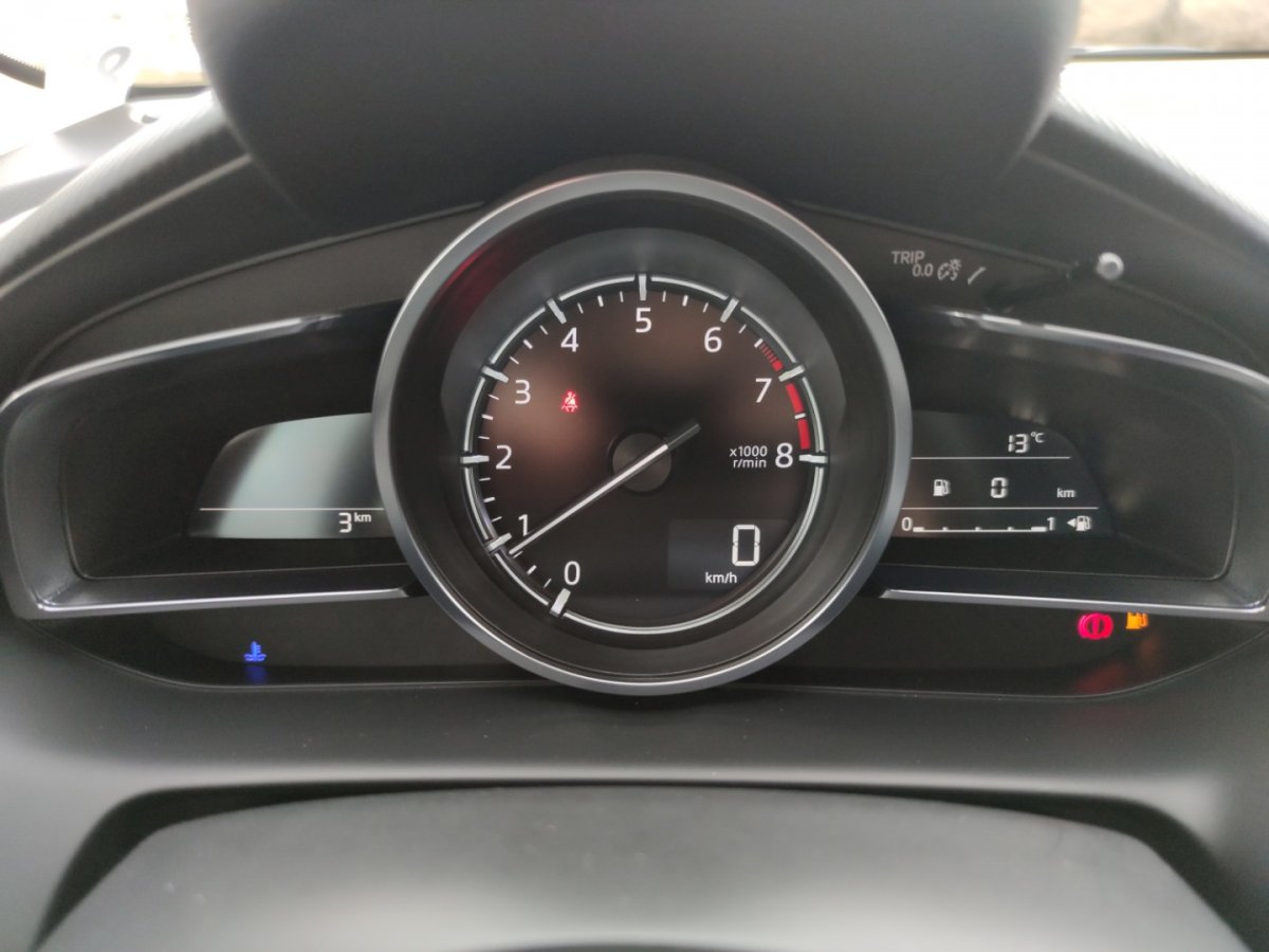 Mazda 2 2 HOMURA AKA Tuning Klimaaut Lenkradheizg Matrix - 