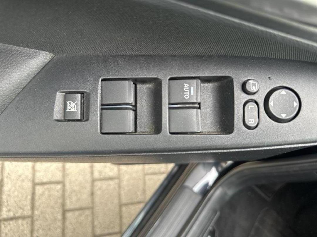 Mazda 3 3 EDITION Klimaaut Einparkhilfe Sitzheizg SH-gep - 