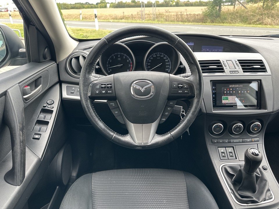 Mazda 3 3 EDITION Klimaaut Einparkhilfe Sitzheizg SH-gep - 