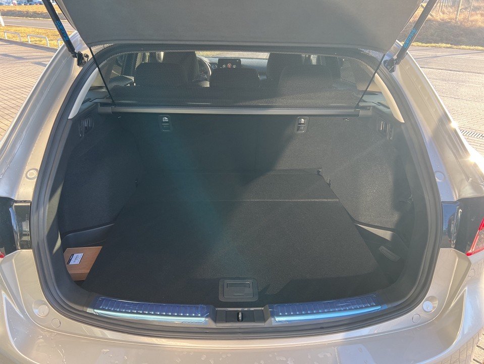 Mazda 6 6 EXCLUSIVE LogIn BOSE Sitzheizung 360° Leder Au - 