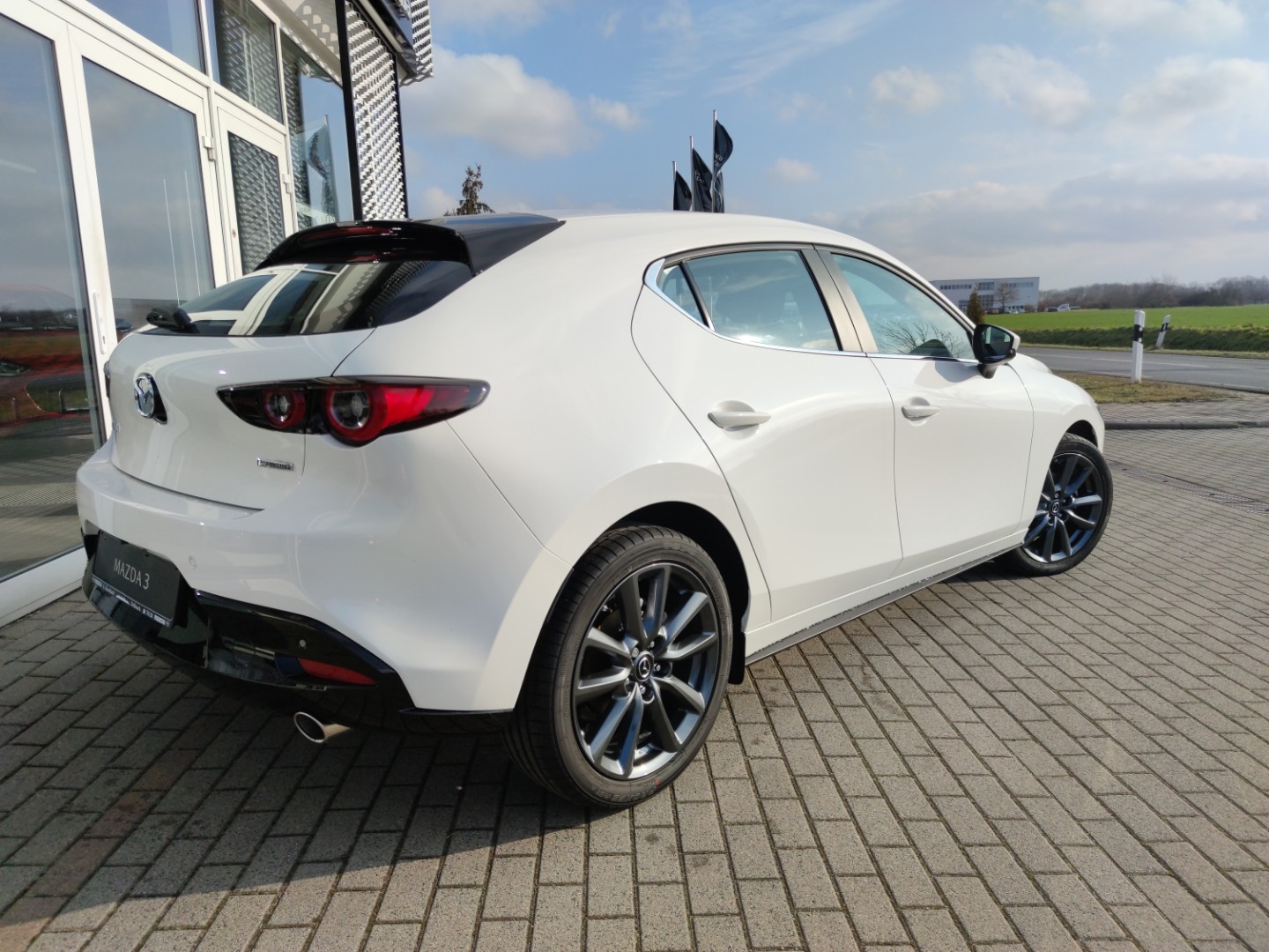 Mazda 3 3 2.5L e-SKYACTIV G 140ps I (Vorschaubilder können Abweichungen enthalten) - 