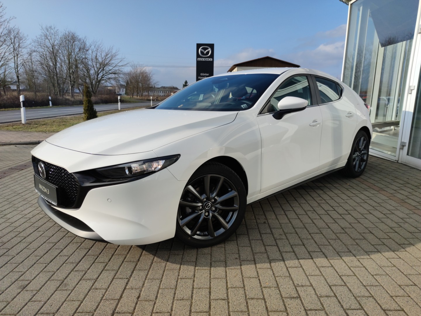 Mazda 3 3 2.5L e-SKYACTIV G 140ps I (Vorschaubilder können Abweichungen enthalten) - 