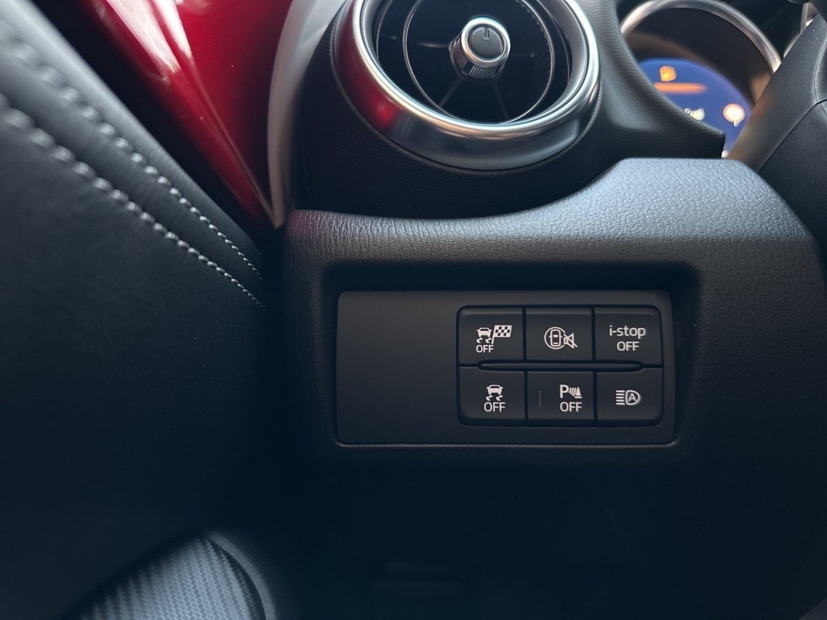 Mazda MX-5 MX-5 Exclusive BOSE Klimaaut Sitzheizg Matrix Fr - 