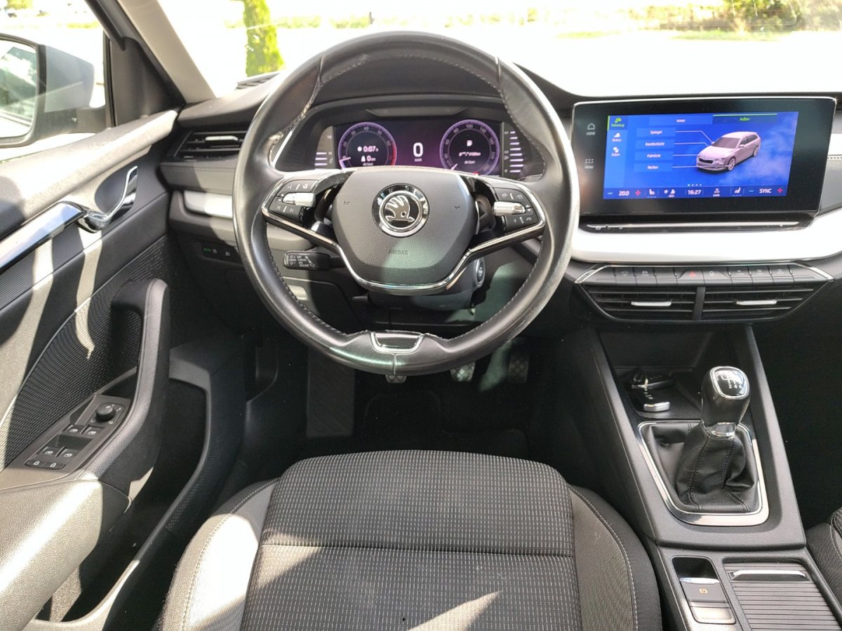 Skoda Octavia Octavia Combi Ambition LED ACC Kessy Sitzheizg K - 