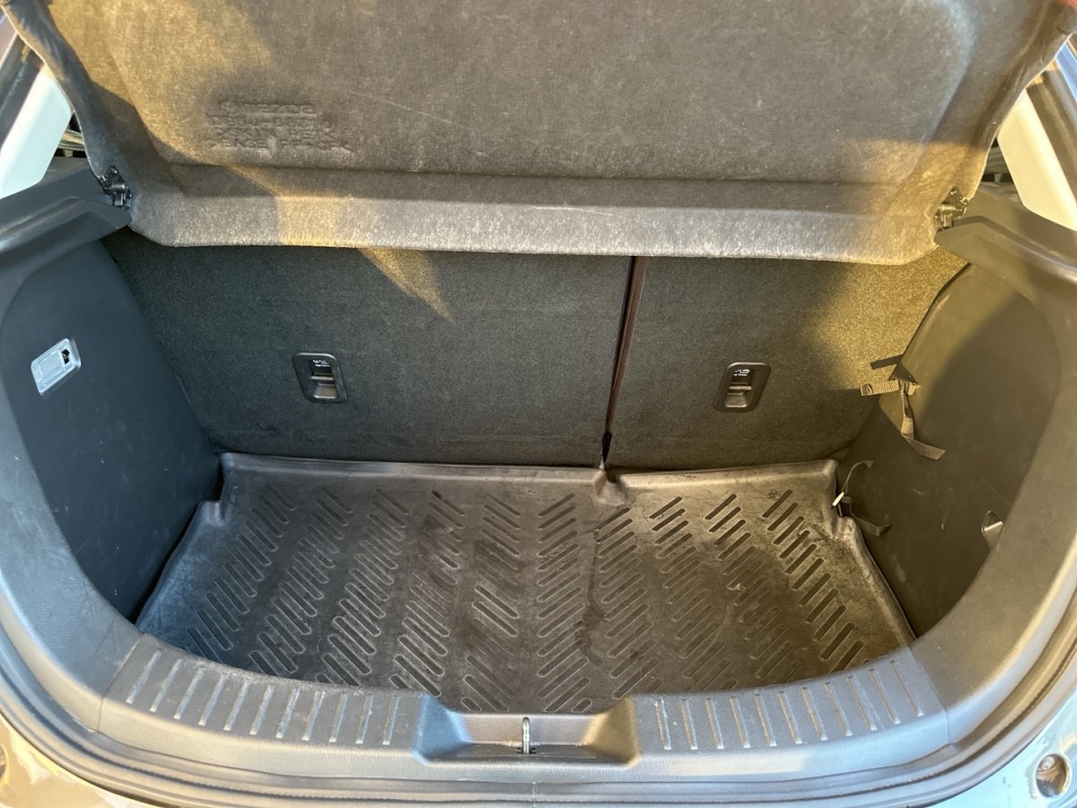 Mazda 2 2 Center TOU-P Regensenor Freisprech Sitzheizung - 