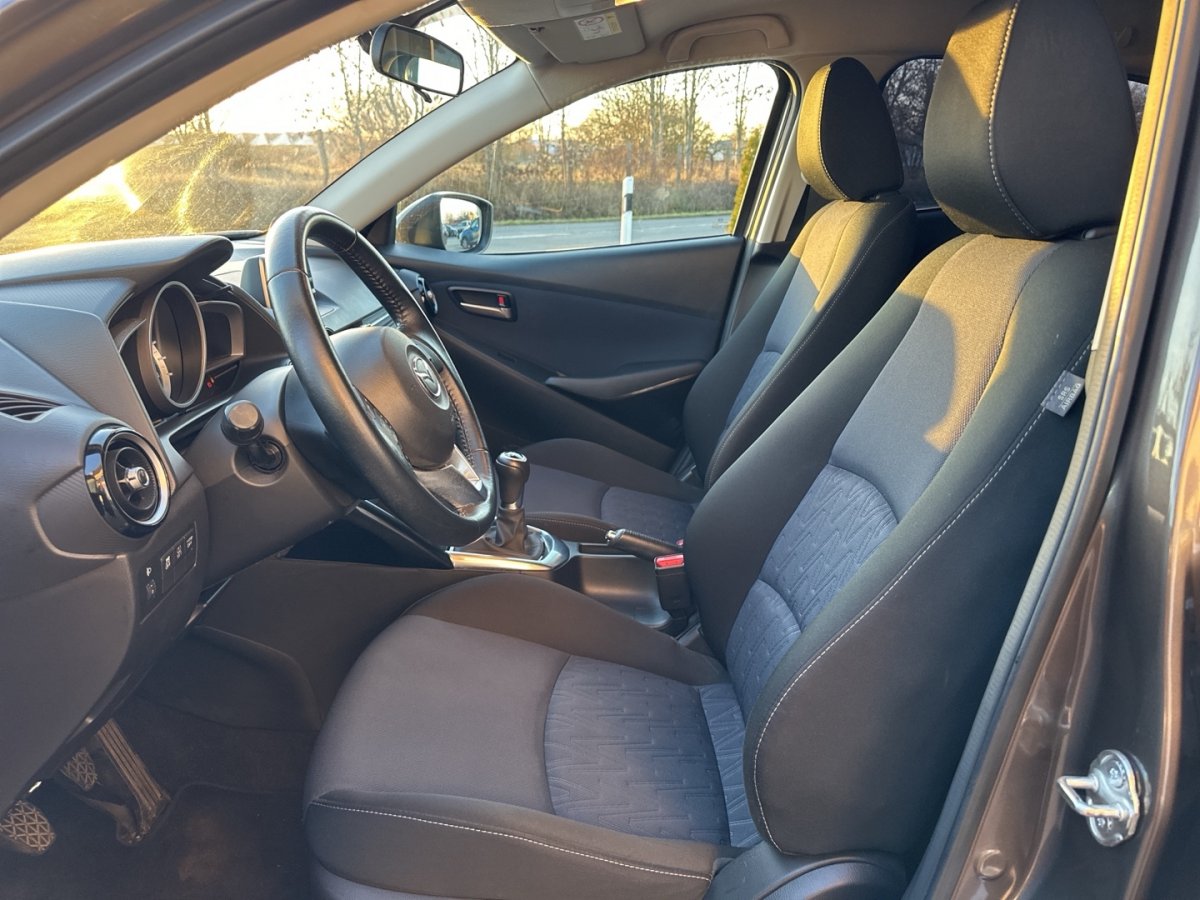 Mazda 2 2 Center TOU-P Regensenor Freisprech Sitzheizung - 