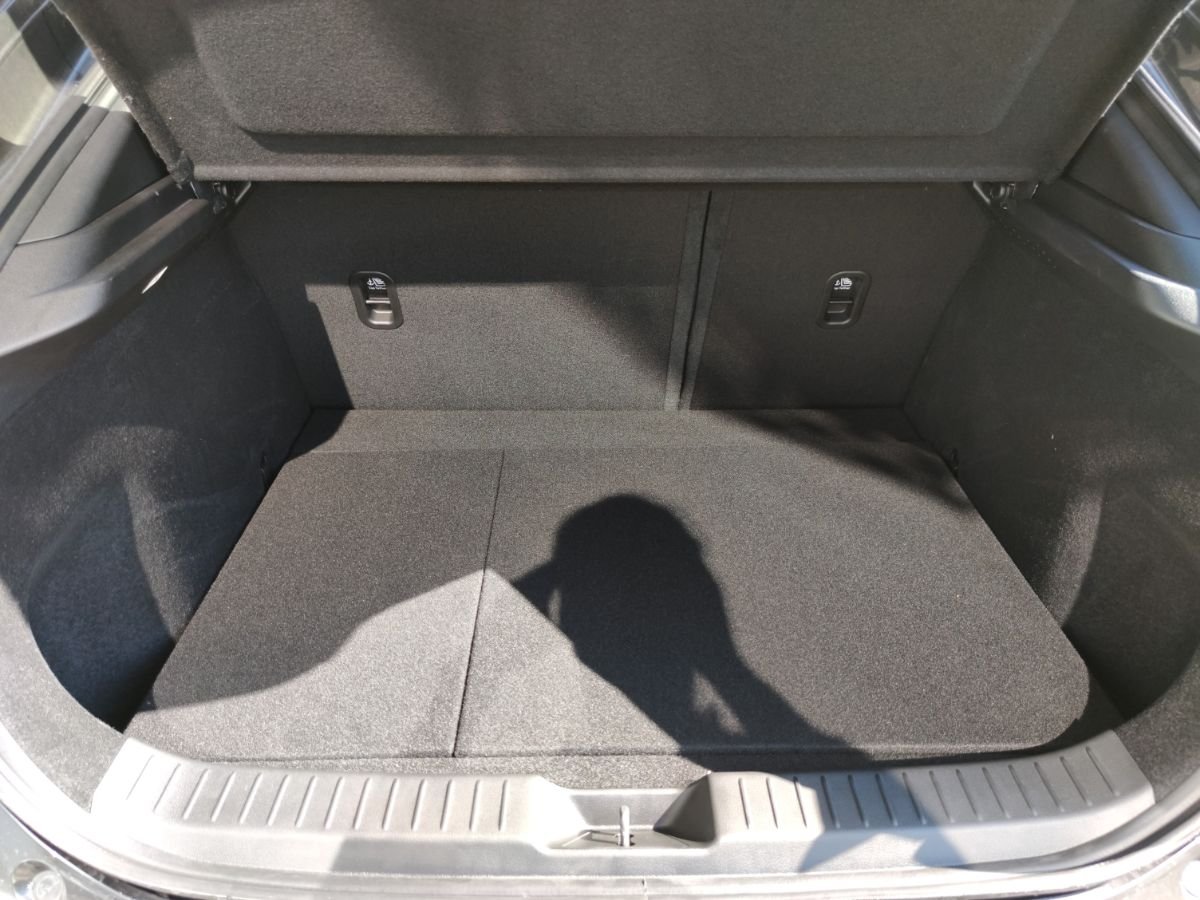 Mazda CX-30 CX-30 Selection Matrix Freisprech LogIn RFK Spur - 