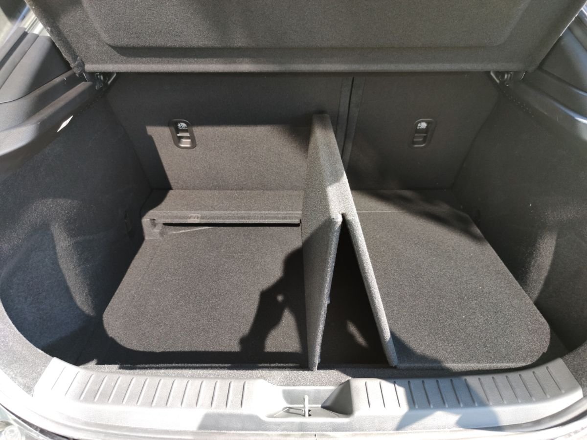 Mazda CX-30 CX-30 Selection Matrix Freisprech LogIn RFK Spur - 