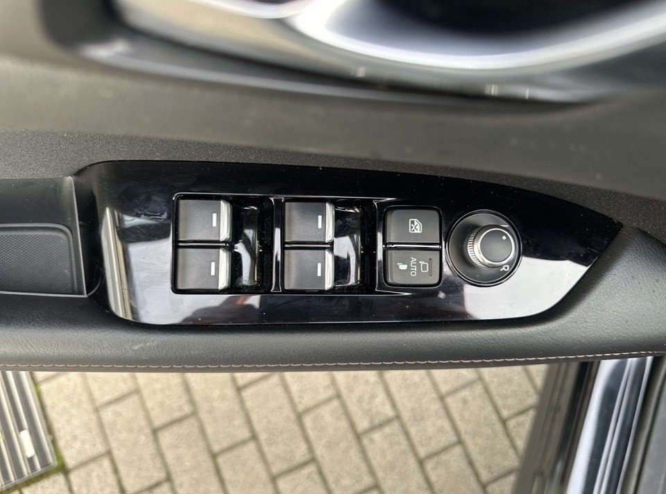 Mazda CX-5 CX-5 Exclusive-line 1. Hand BOSE Einparkhilfe No - 