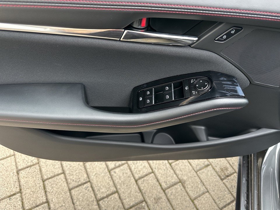 Mazda 3 3 Homura RFK LogIn Freisprech Sitzheizg HUD Klim - 