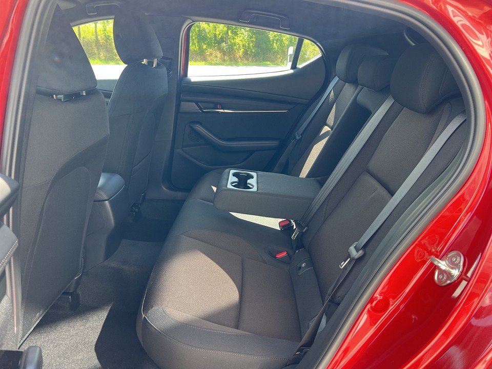 Mazda 3 3 2.5L e-SKYACTIV G 140ps - 