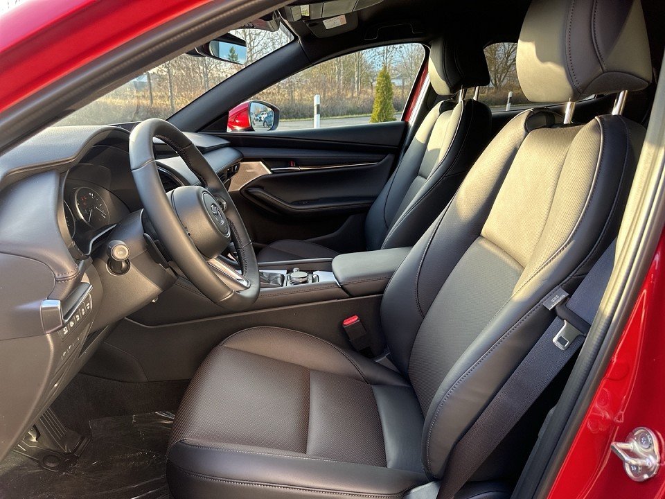 Mazda 3 3 Takumi Leder Matrix 360° BOSE Freisprech ACC S - 