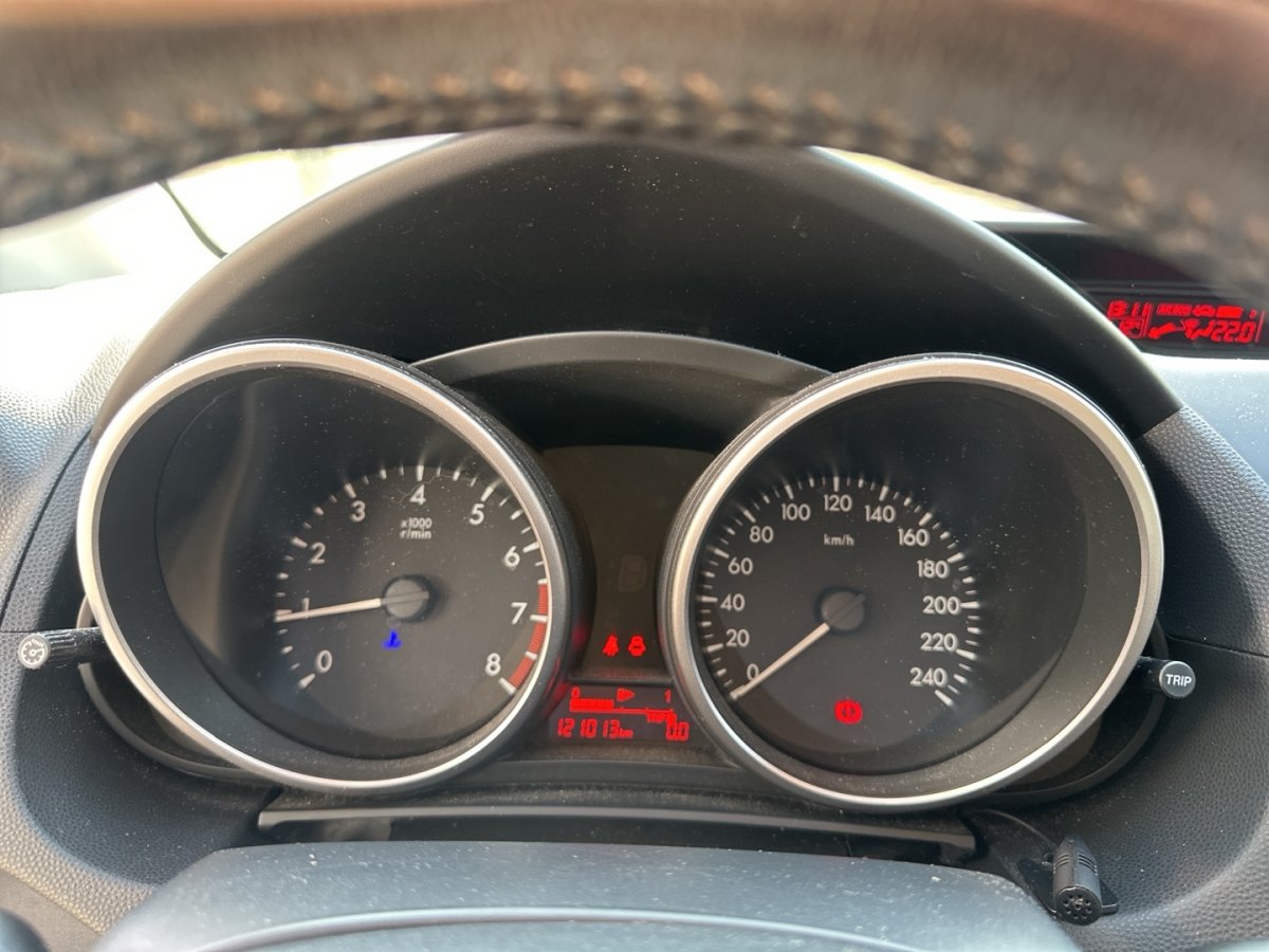 Mazda 5 5 Edition 7-Sitzer Klimaaut Tempomat Sitzheizg F - 