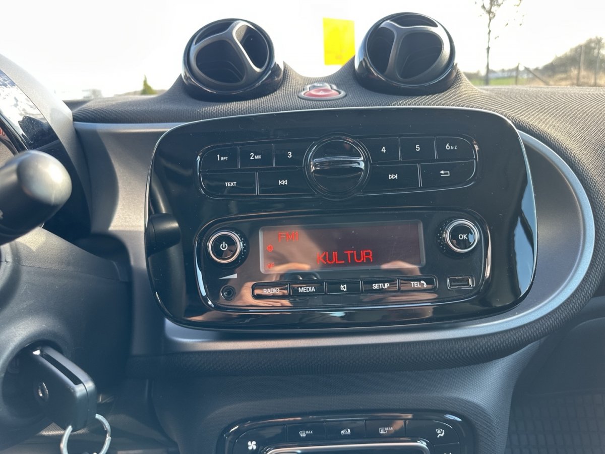 Smart ForTwo Smart Fortwo Sitzheizg Klimaaut RFK Glasdach Tem - 