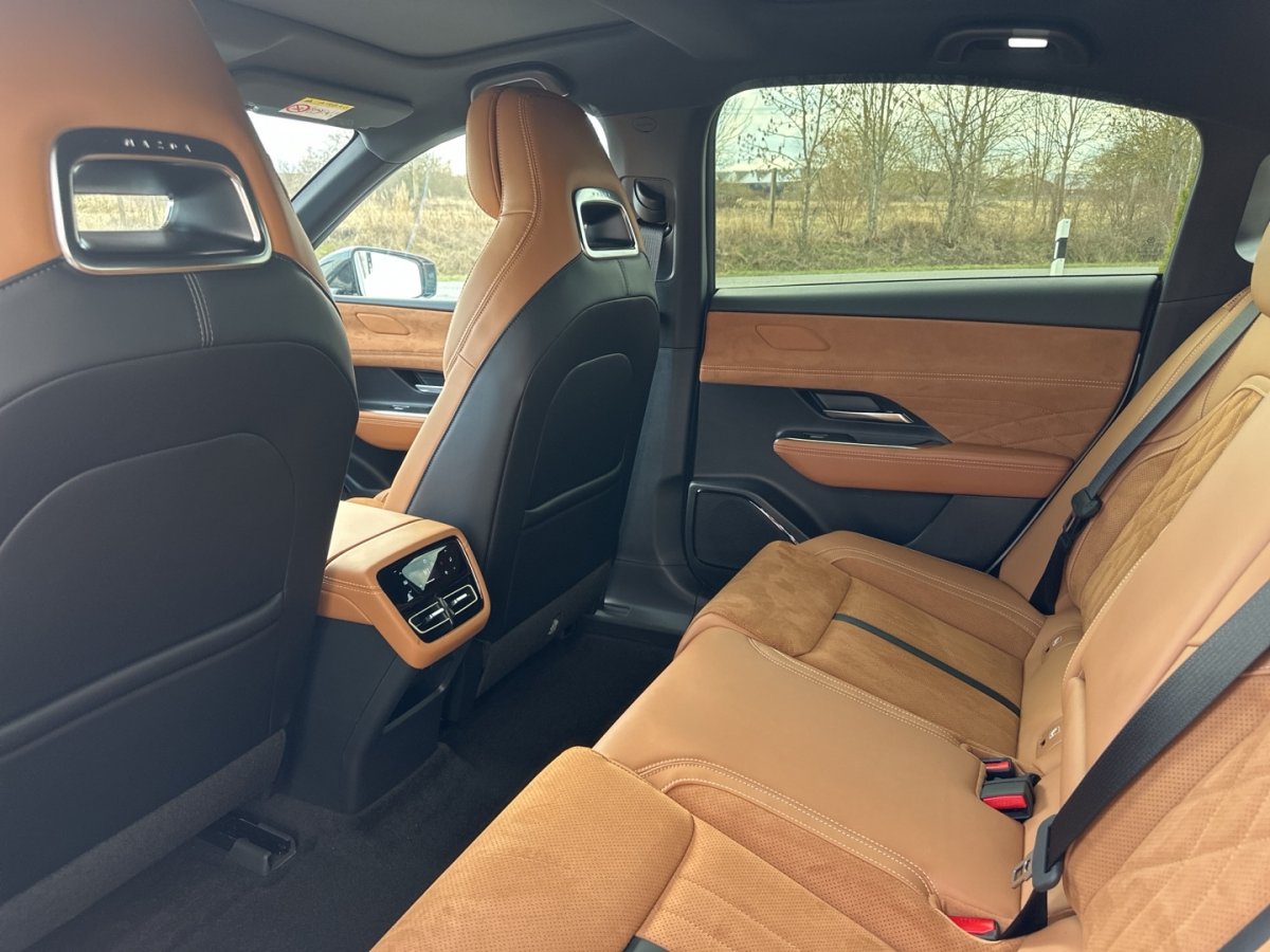 Mazda 6e 6E Takumi Plus Sitzbelüftung MRCC HUD Klimaaut F - 