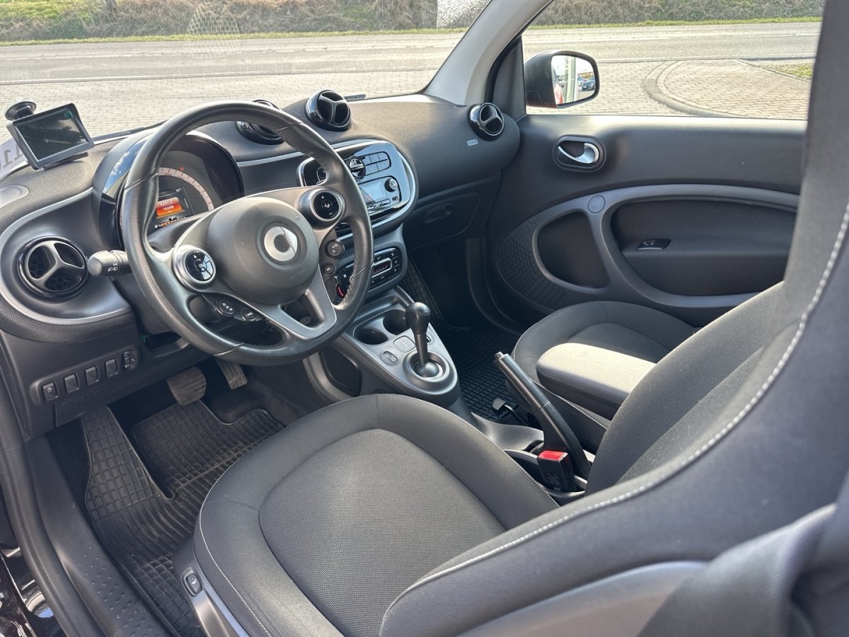 Smart ForTwo Fortwo Passion Sitzheizg Klimaaut RFK Glasdach F - 