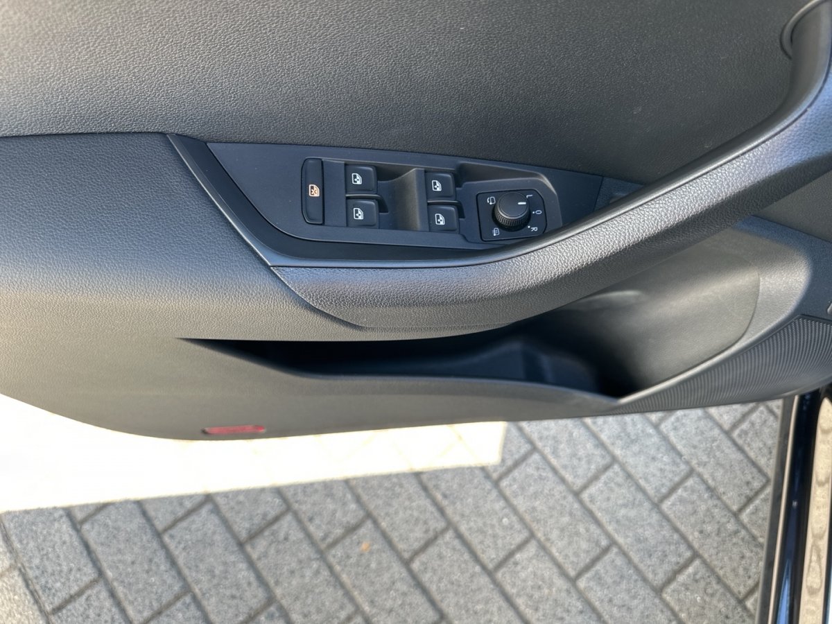 Skoda Karoq Karoq 1. Halter Sitzheizung Einparkhilfe Automat - 