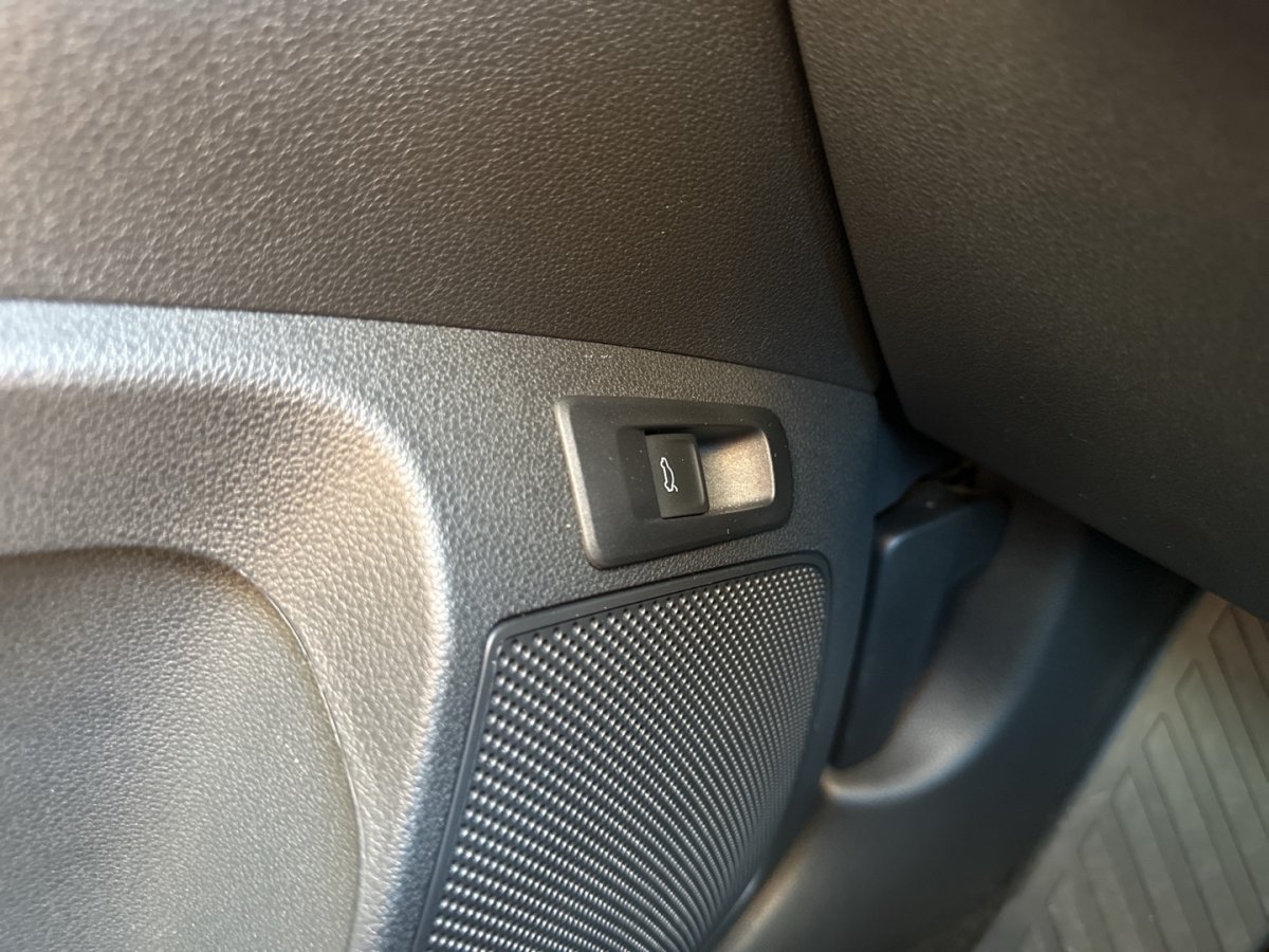 Skoda Karoq Karoq 1. Halter Sitzheizung Einparkhilfe Automat - 