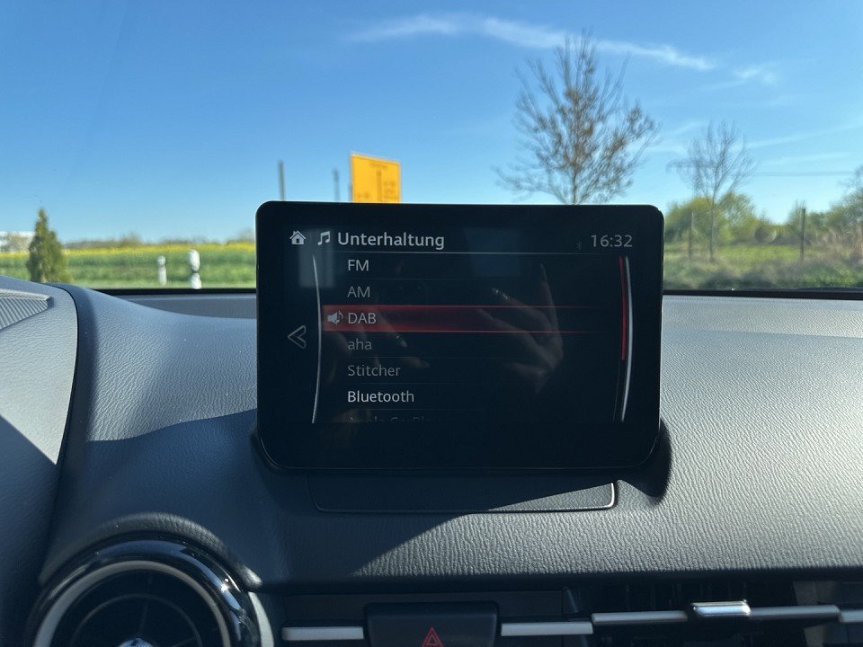 Mazda 2 2 1.5L SKYACTIV-G 75ps - 