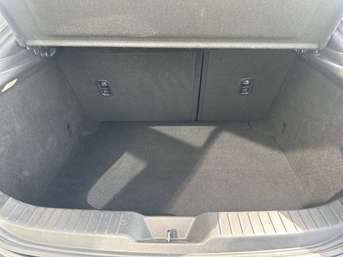 Mazda 3 3 Exclusive Matrix BOSE Freisprech Lenkradheizg  - 
