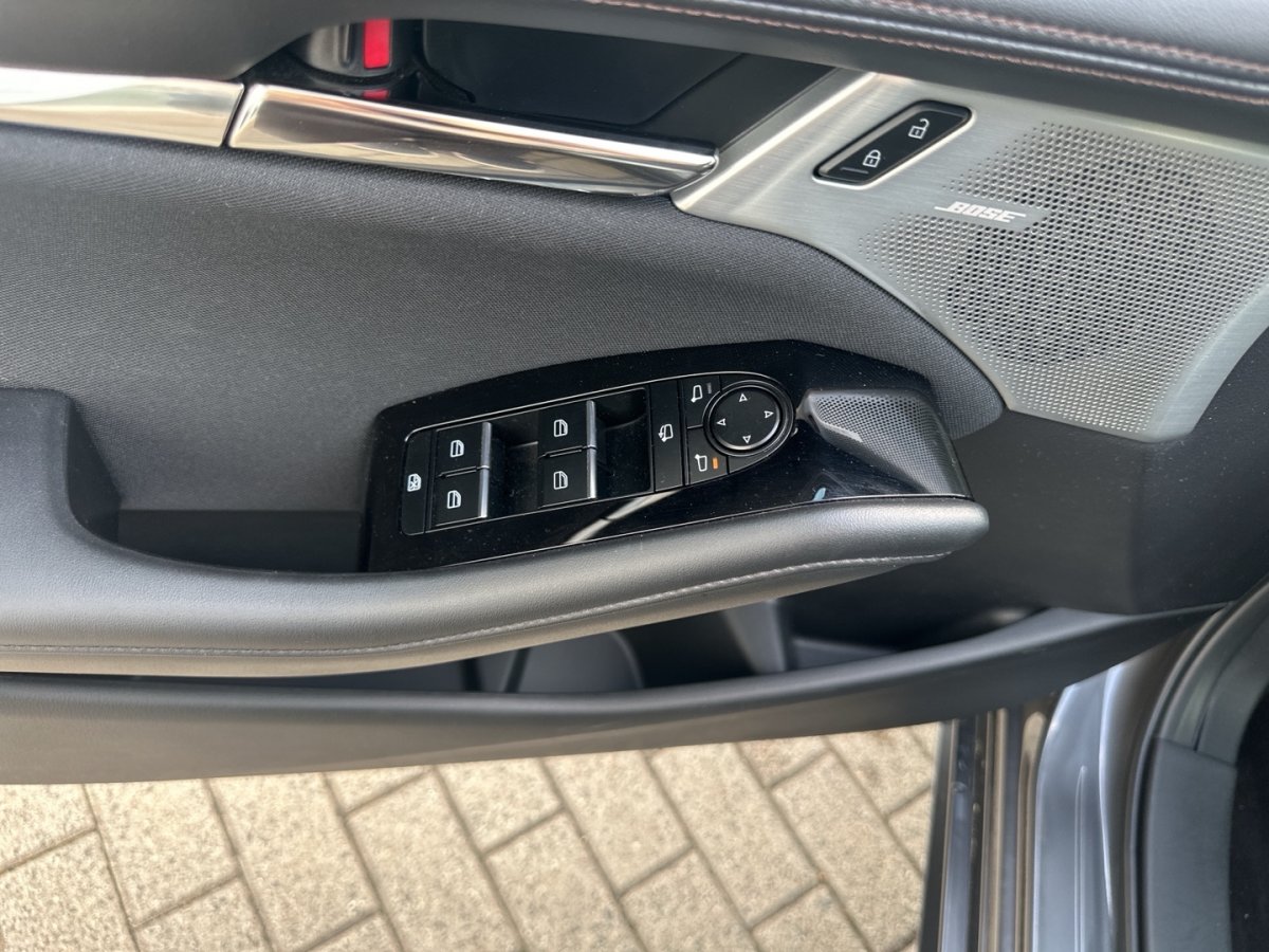 Mazda 3 3 Exclusive Matrix BOSE Freisprech Lenkradheizg  - 