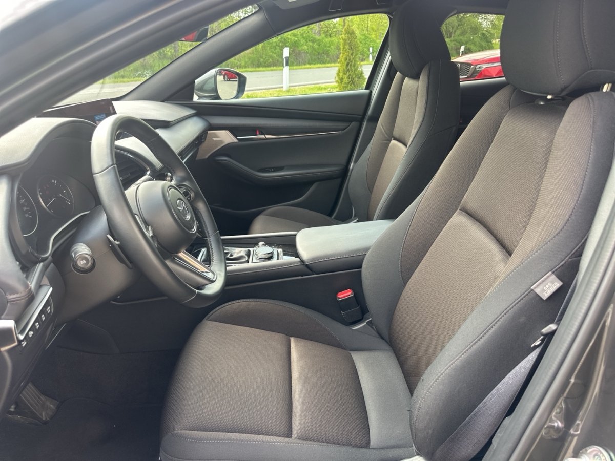 Mazda 3 3 Exclusive Matrix BOSE Freisprech Lenkradheizg  - 