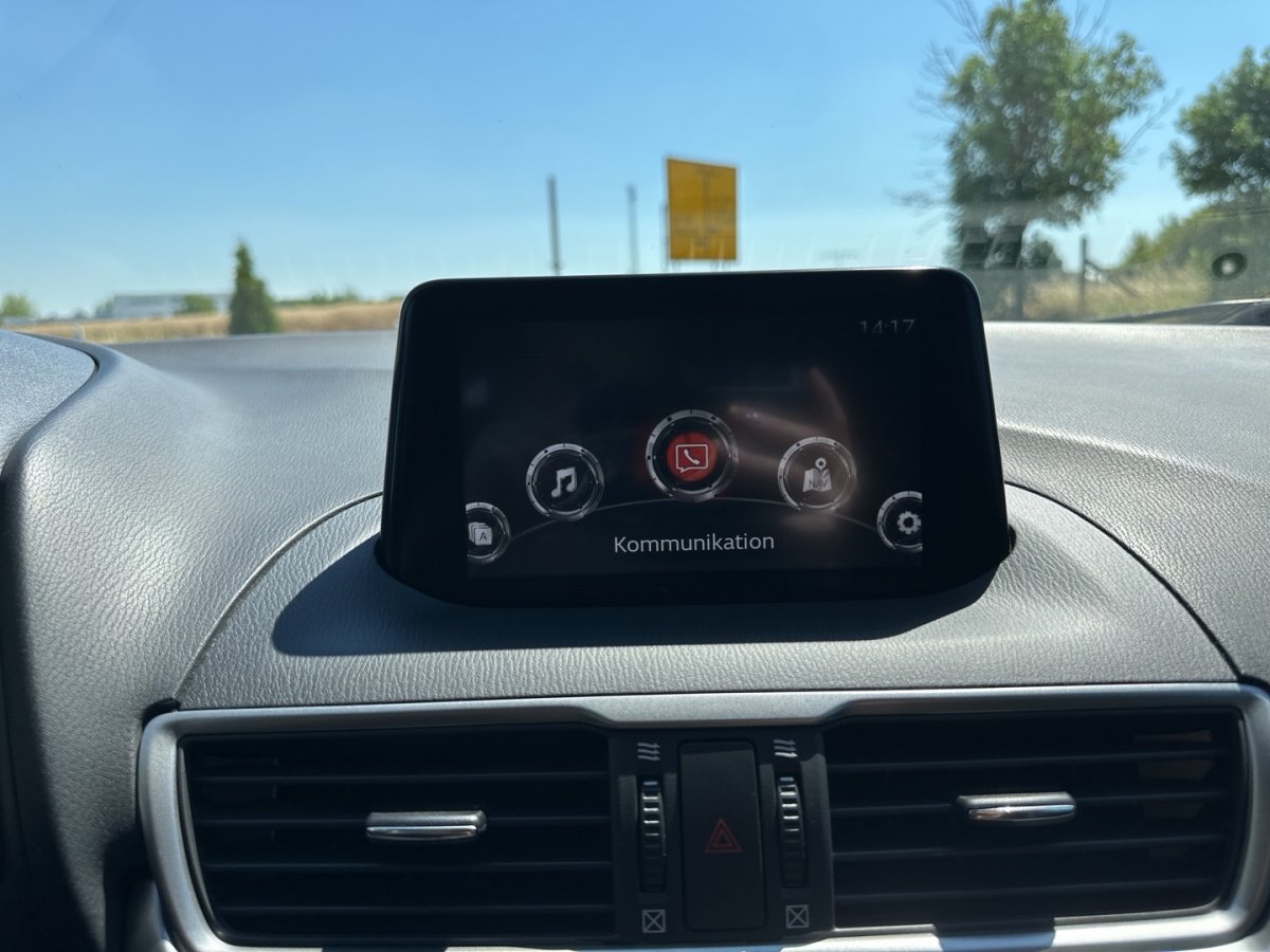 Mazda 3 3 CENTER TOU-P Klimaaut Sitzheizg Einparkhilfe F - 