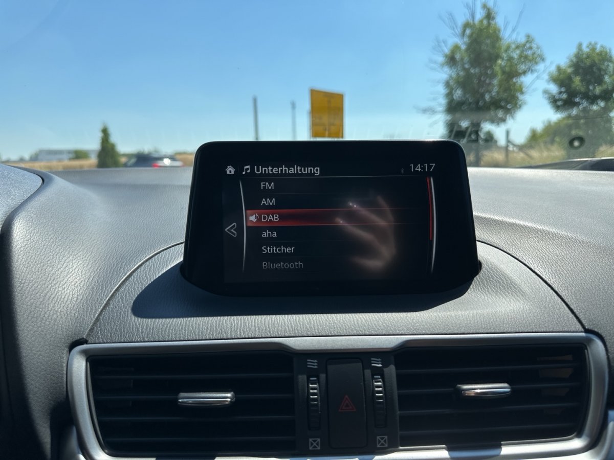 Mazda 3 3 CENTER TOU-P Klimaaut Sitzheizg Einparkhilfe F - 